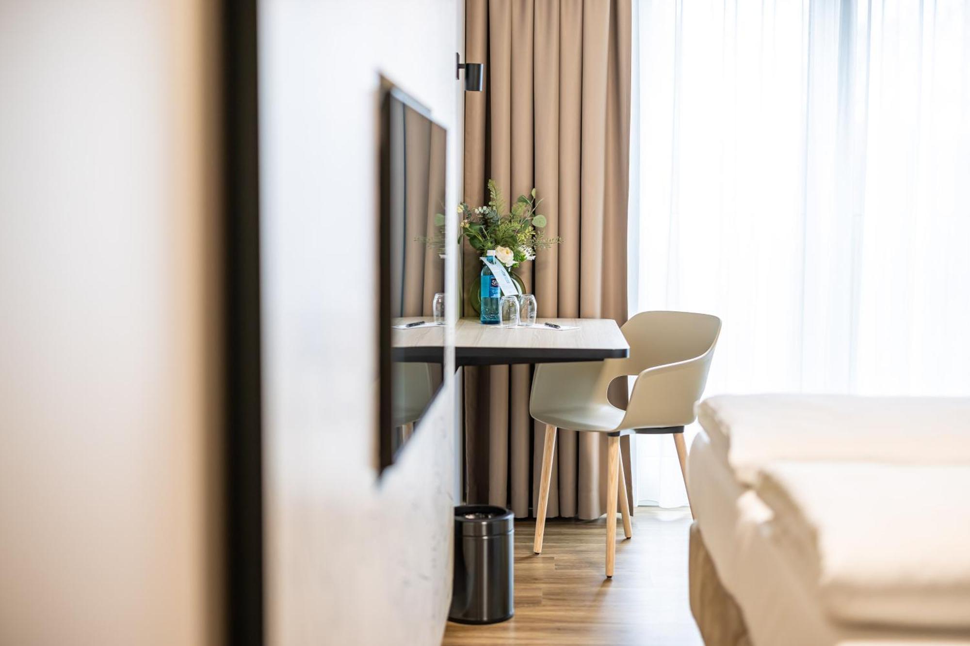 Platzhirsch Living Hotel เคลช์เตอร์บัค ภายนอก รูปภาพ